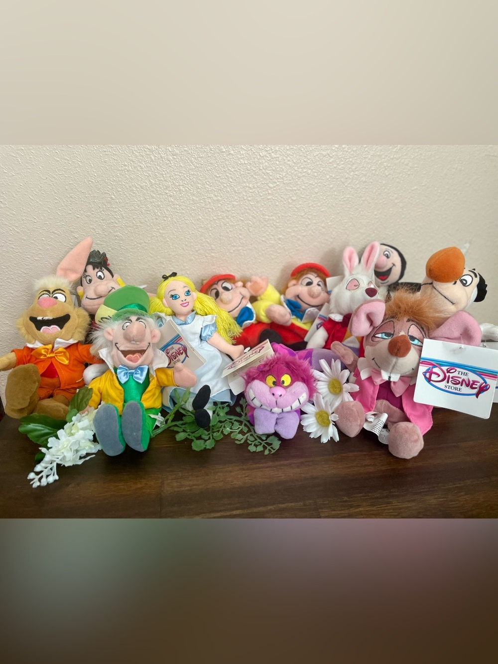 1999 Disney Store Alice in Wonderland Bean Bag Plush Collectors Set